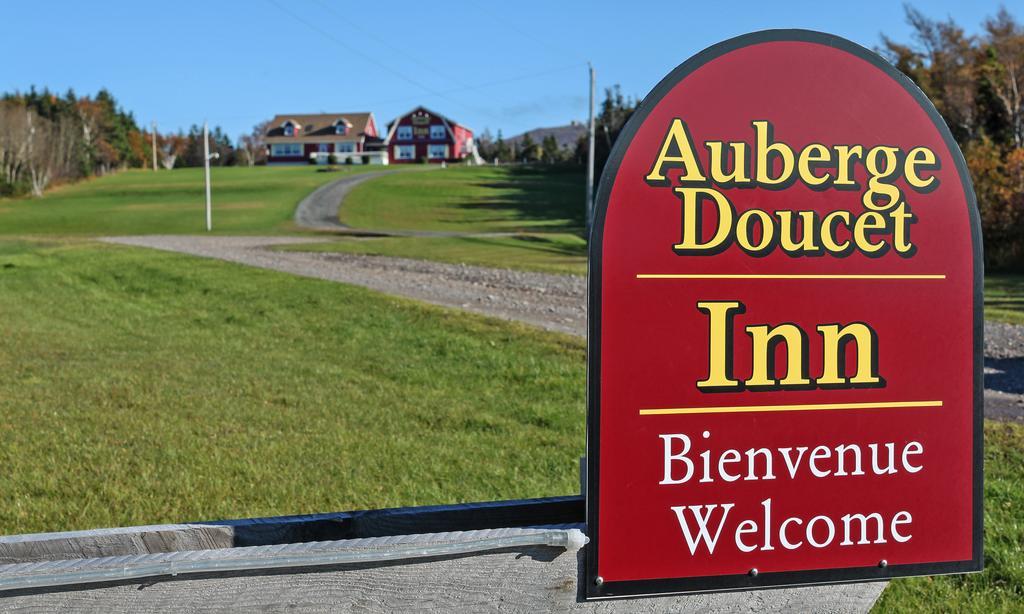 Auberge Doucet Inn 체티캠프 외부 사진